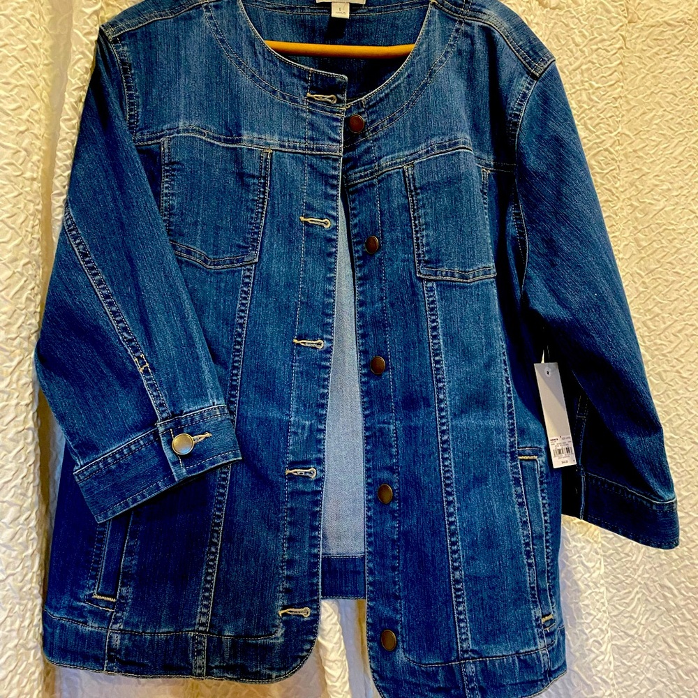Croft & Barrow Mid Length Sleeve Jean Jacket Size Large with 2 Pockets